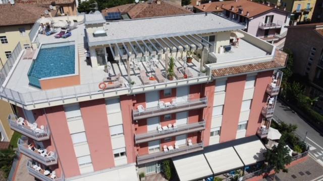 Rta Doria Aparthotel Garda  Exterior foto
